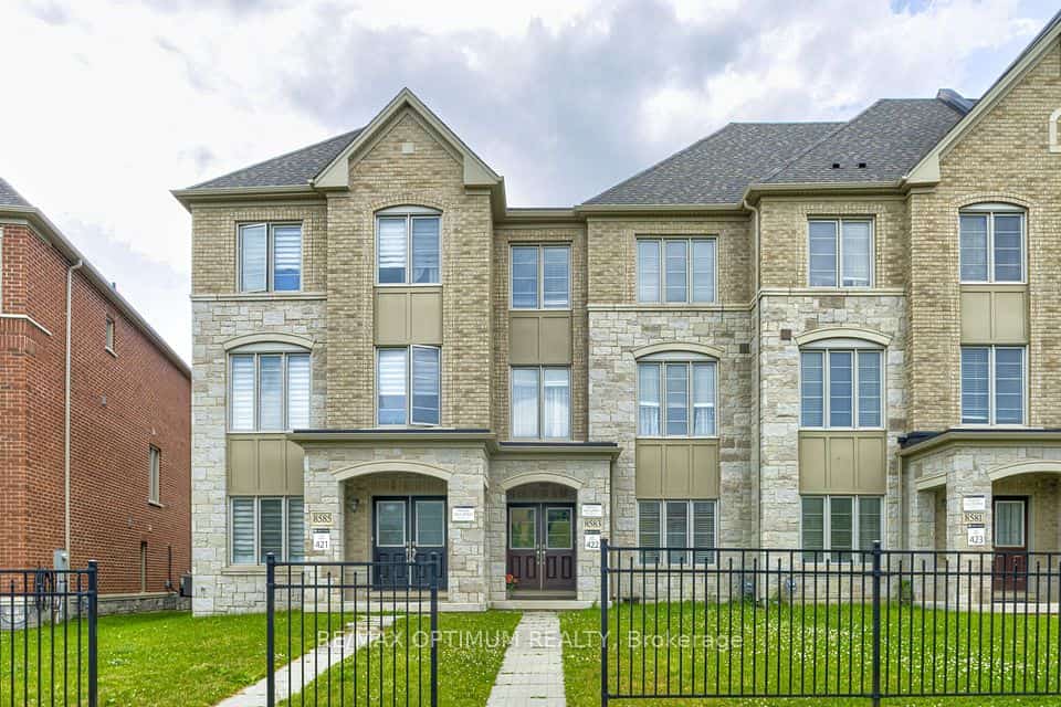 8583 Financial Drive, Brampton, ON L6Y 6C4