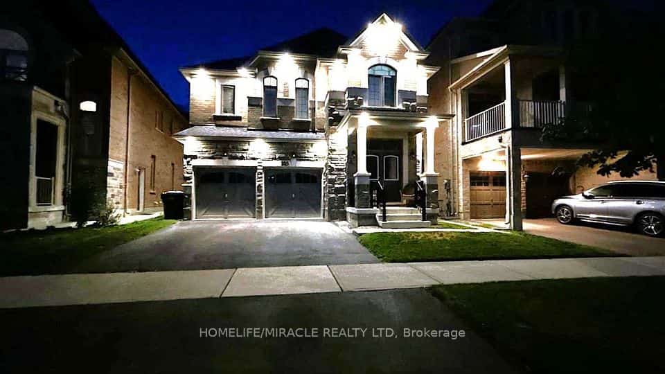 185 Thornbush Boulevard, Brampton, ON L7A 4R5