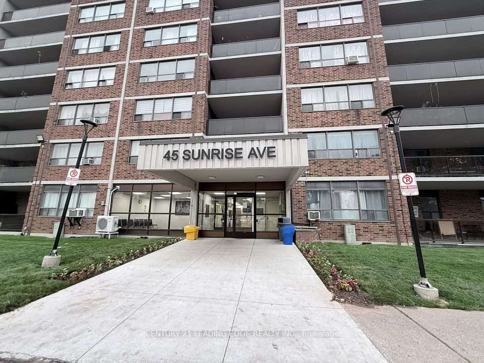 45 Sunrise Avenue #701, Toronto, ON M4A 2S3