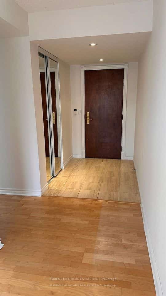 130 Pond Drive #512, Markham, ON L3T 7W5