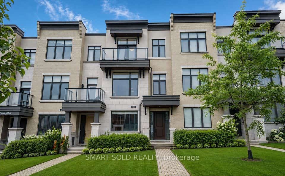 585 Marc Santi Boulevard, Vaughan, ON L6A 4Z8