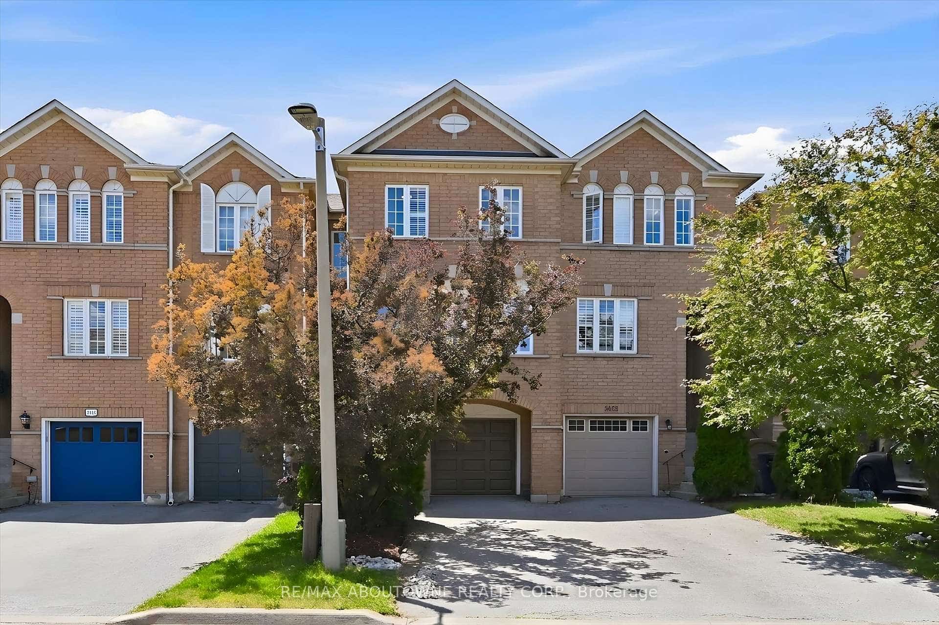 2420 RAVINEBROOK Crescent, Oakville, ON L6H 6Y2