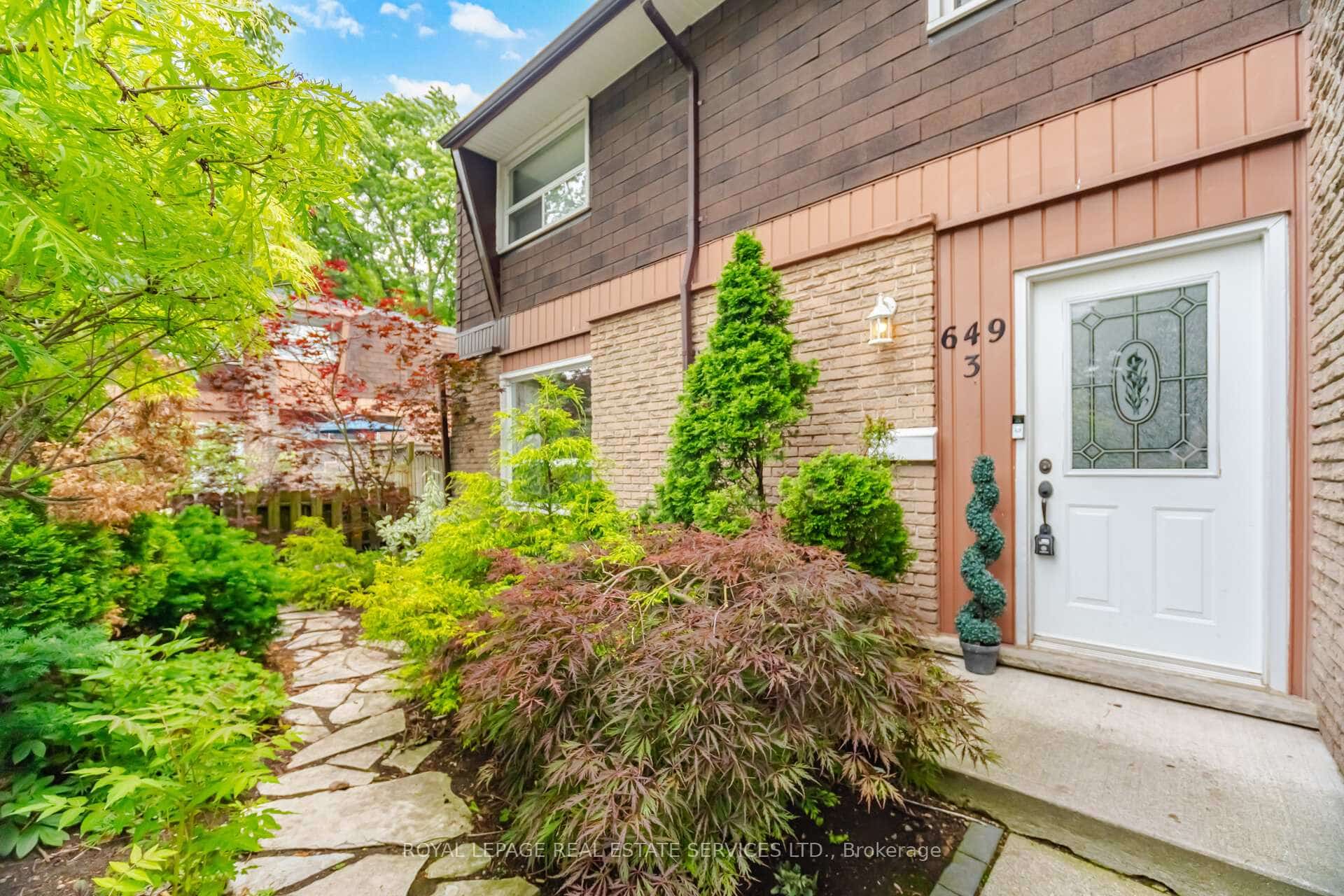 649 Francis Road #3, Burlington, ON L7T 3X6
