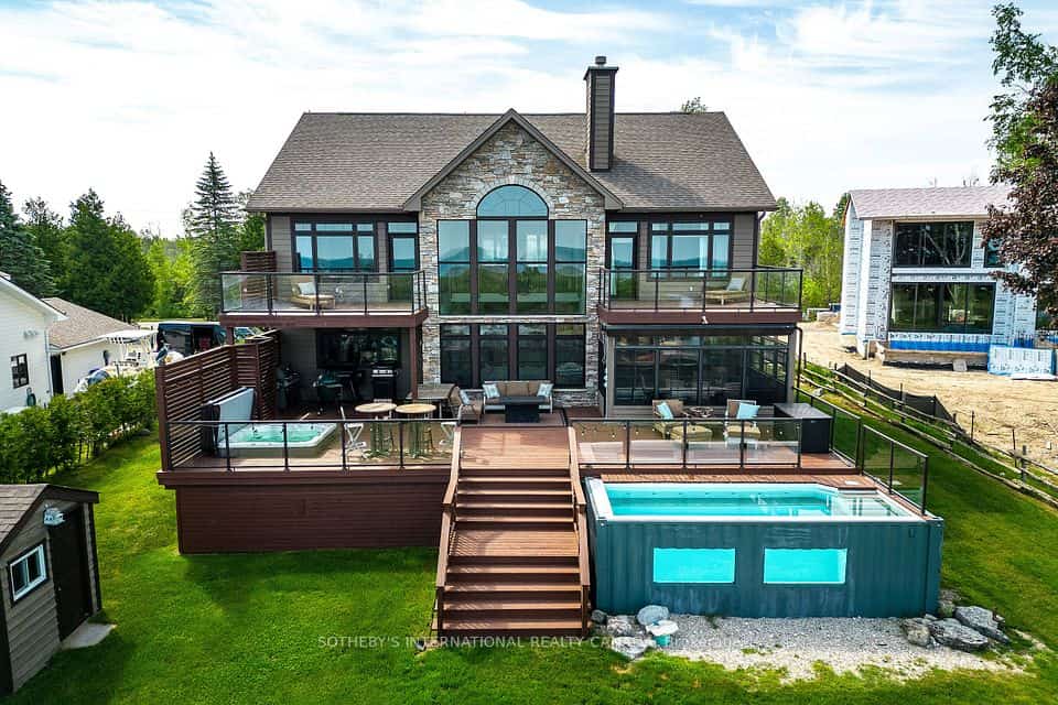156 Bartlett Boulevard, Collingwood, ON L9Y 5C9