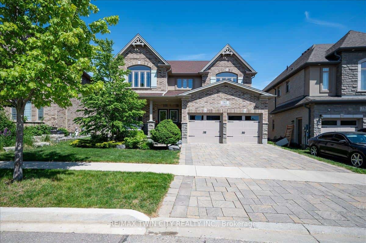 787 Snowberry Court, Waterloo, ON N2V 0E7