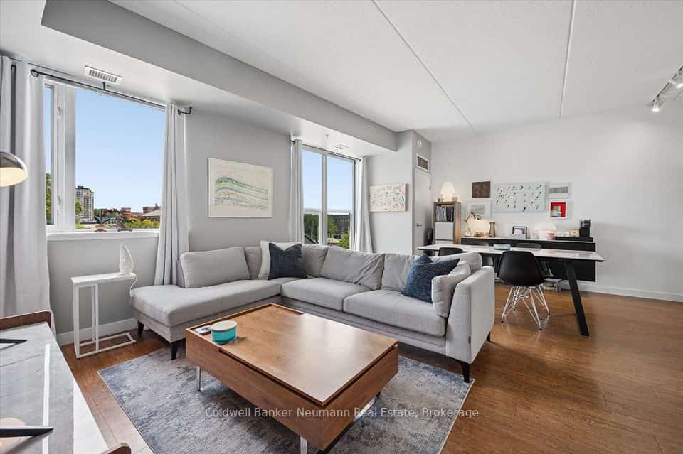 5 Gordon Street #309, Guelph, ON N1H 4G8