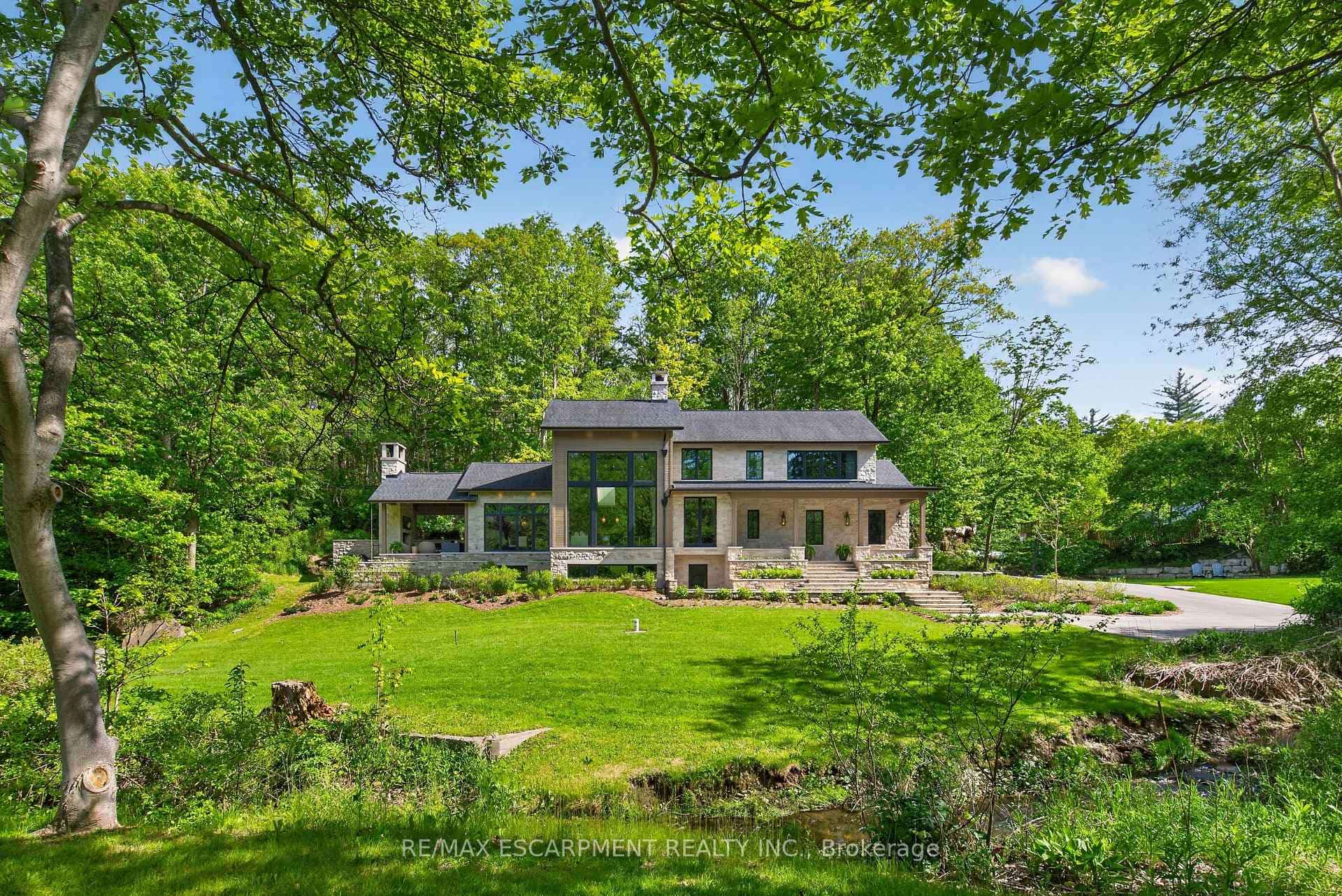 981 MINERAL SPRINGS Road, Hamilton, ON L9H 5E3