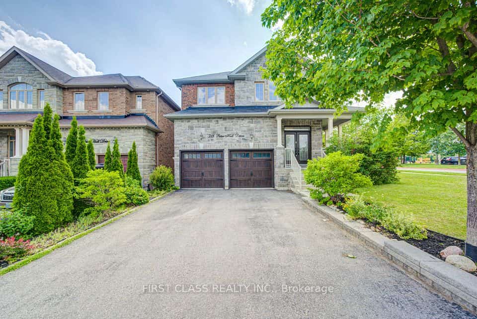 718 Peter Hall Drive, Newmarket, ON L3X 2T1