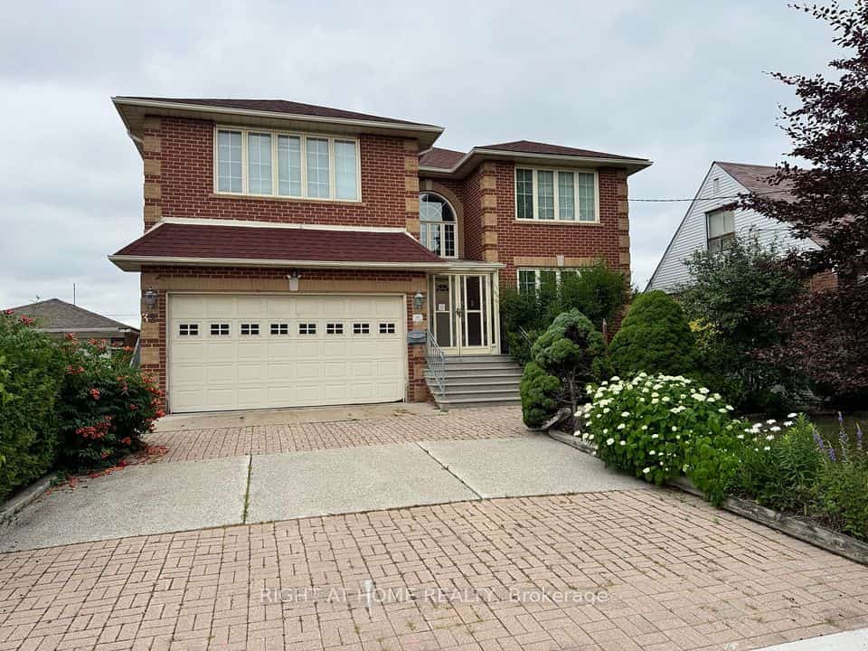 32 Creston Road, Toronto, ON M6A 1J1