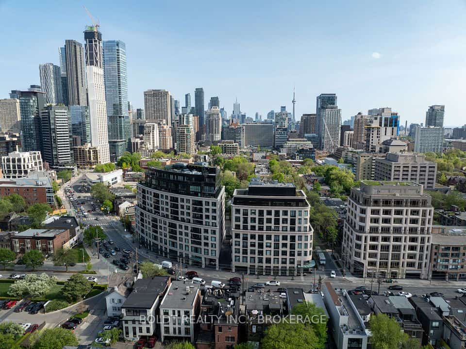 181 Davenport Road #702, Toronto, ON M5R 1J1