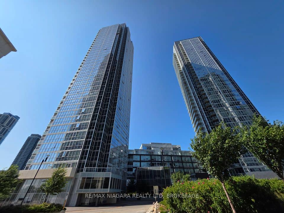 2916 highway 7 Road W, Vaughan