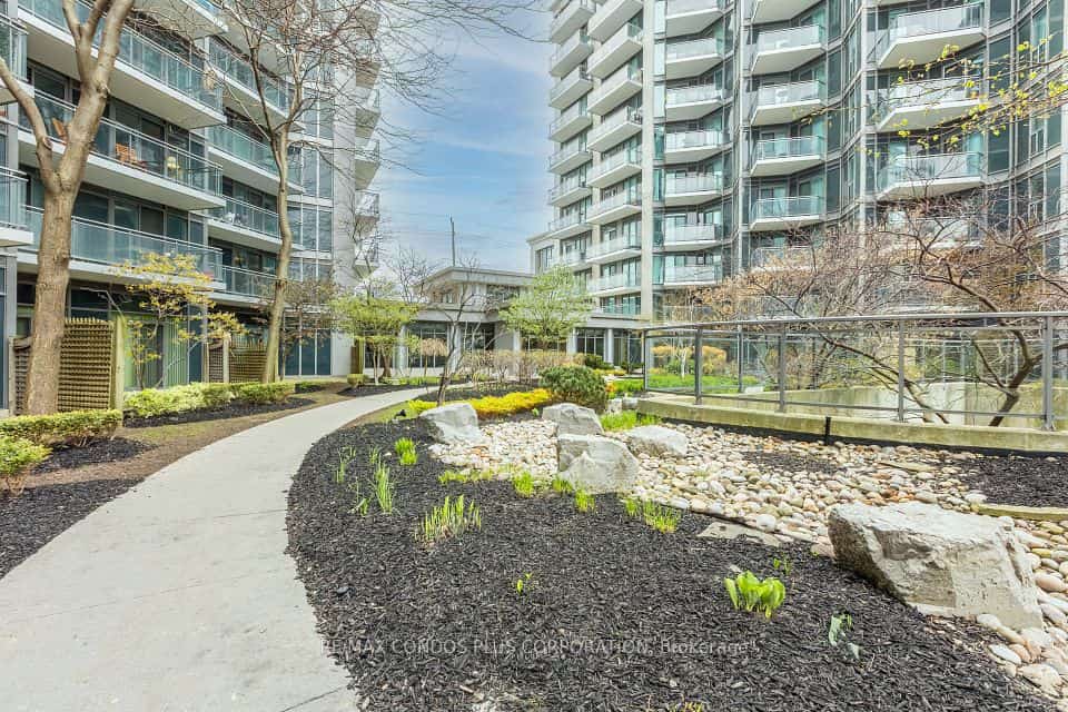 2119 Lake Shore Boulevard W #317, Toronto, ON M8V 4E8