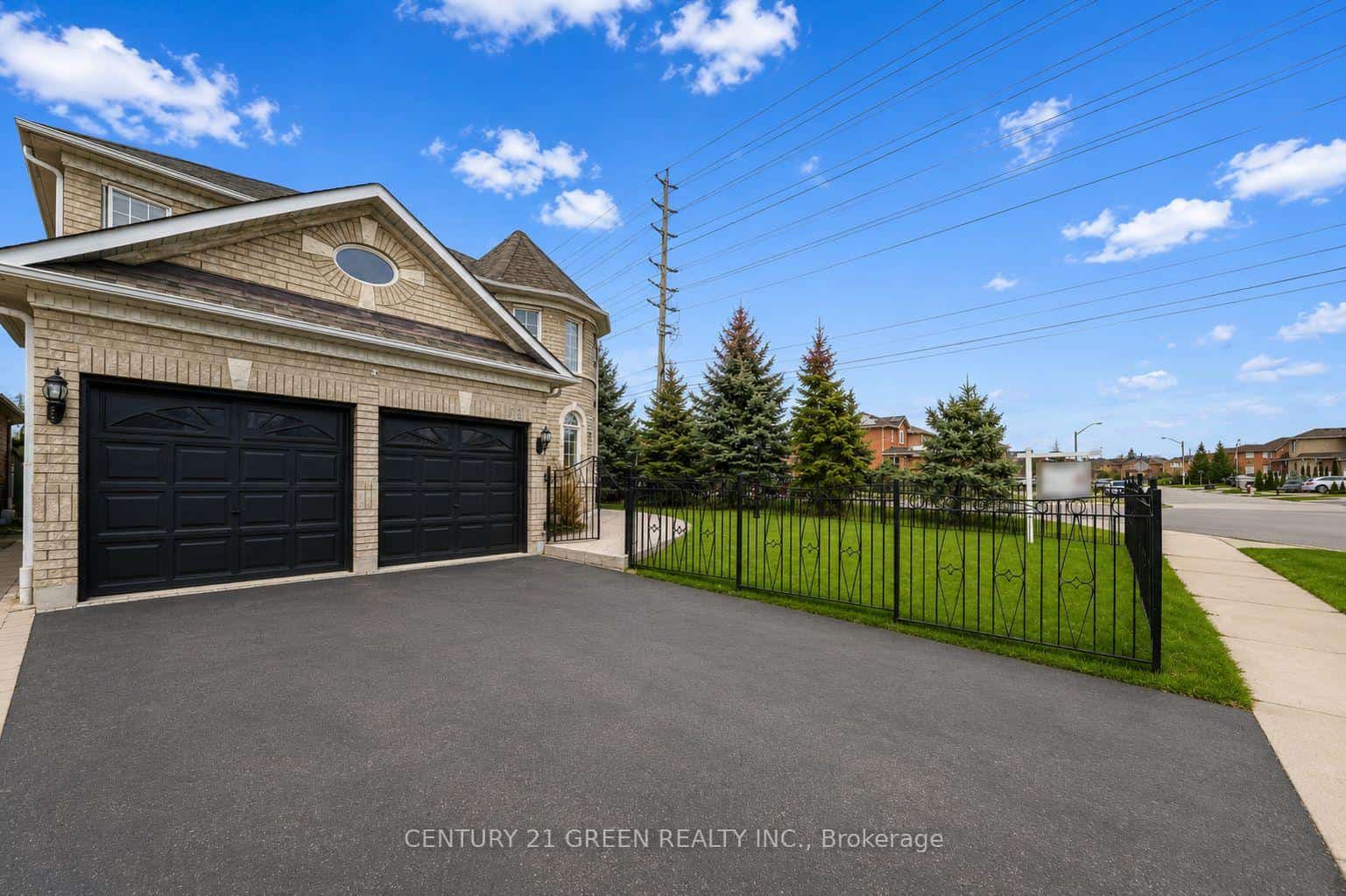 1031 Blueheron Boulevard, Mississauga, ON L5V 2J8