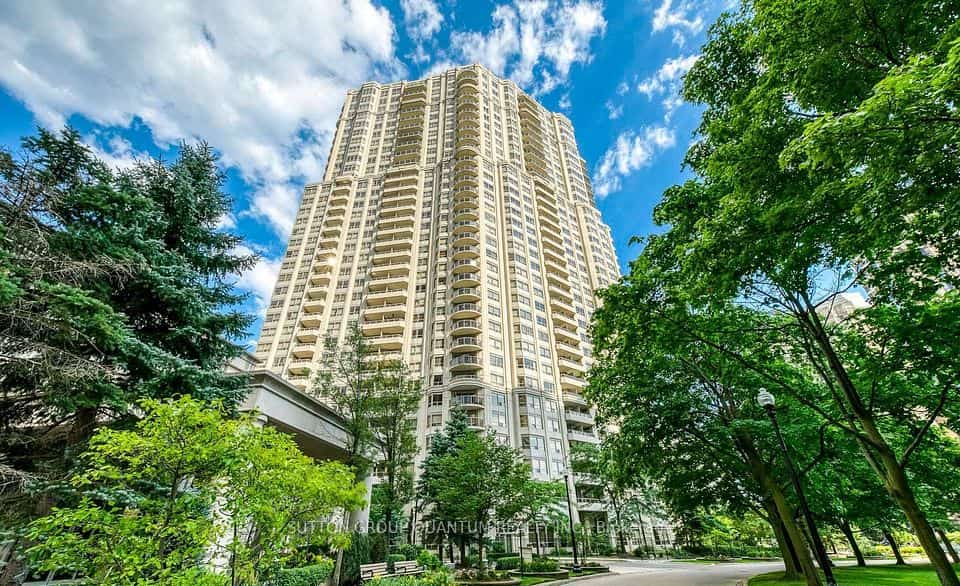 25 Kingsbridge Garden Circle #1123, Mississauga, ON L5R 4B1