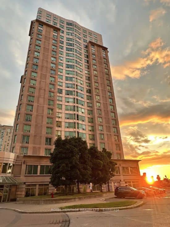 18 Lee Centre Drive, Toronto