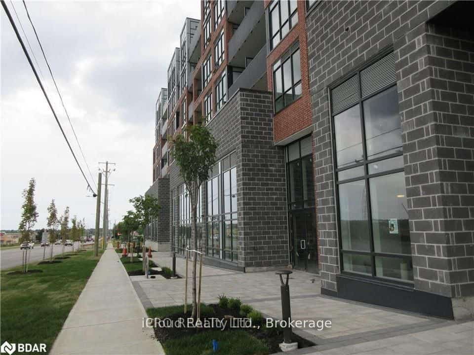681 Yonge Street #103, Barrie, ON L9J 0K1