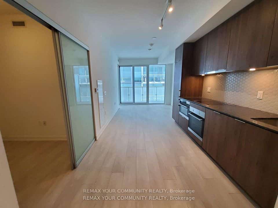 15 Queens Quay E #408, Toronto, ON M5E 0C5