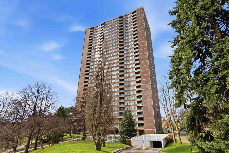 3100 Kirwin Avenue #2107, Mississauga, ON L5A 3S6