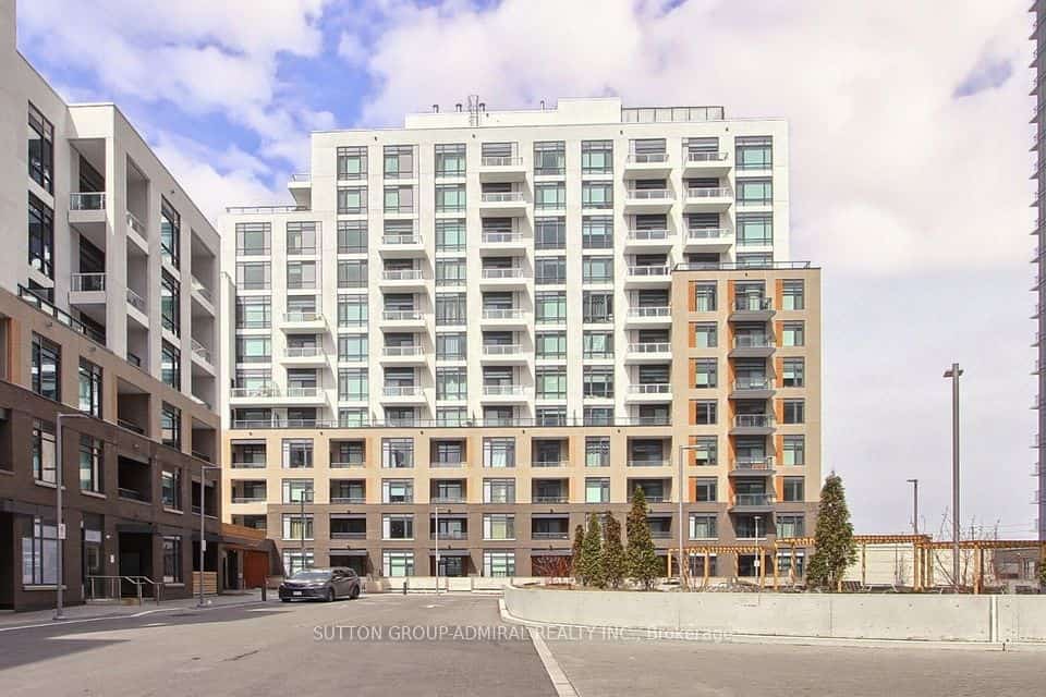 8 Beverley Glen #413, Vaughan, ON L4J 0L5