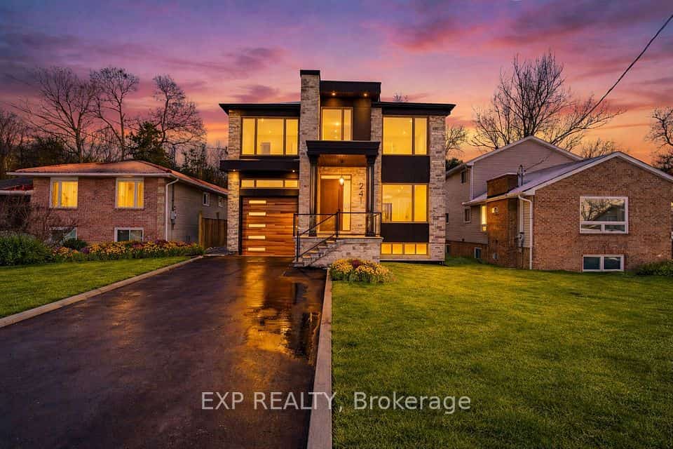 241 Parkway Avenue, Georgina, ON L4P 2W1