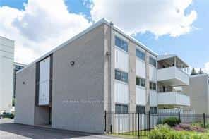 24 Mooregate Crescent #305, Kitchener, ON N2M 2G1