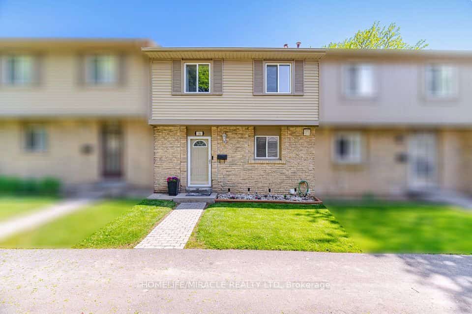 57 Hansen Road N, Brampton