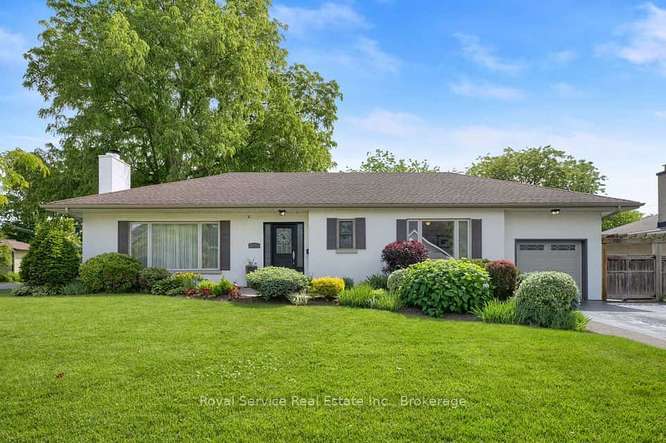 801 King Street, Whitby, ON L1N 5A3