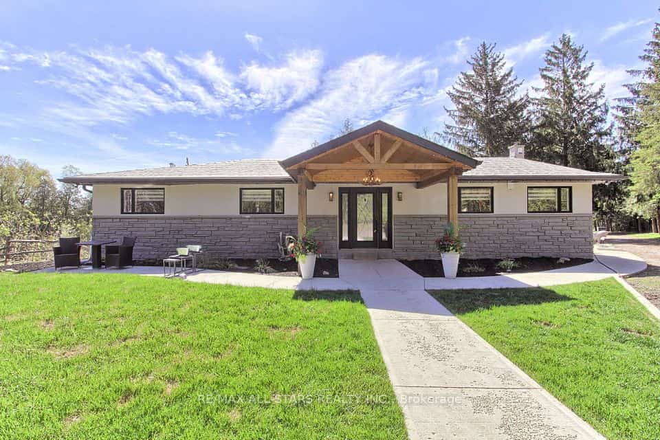 215 Uxbridge Pickering Townline, Pickering, ON L1Y 0A4