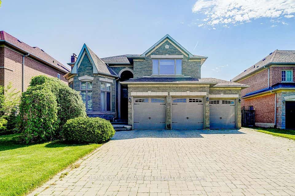 7 Fern Avenue, Richmond Hill, ON L4B 3R7