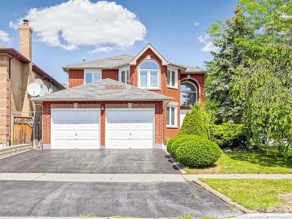 1622 Sandhurst Crescent, Pickering, ON L1V 6R5