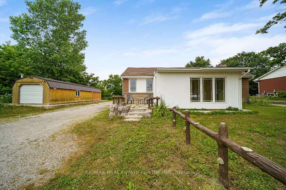 7332 E Twenty Road E, Hamilton, ON L0R 1W0