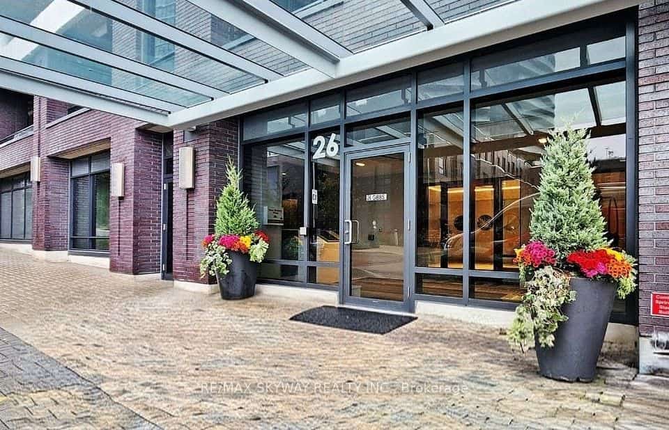 26 Gibbs Road #341, Toronto, ON M9B 0E3