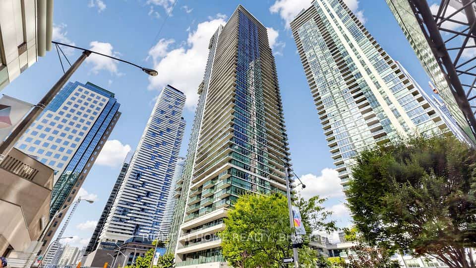 33 Bay Street #609, Toronto, ON M5J 2Z3
