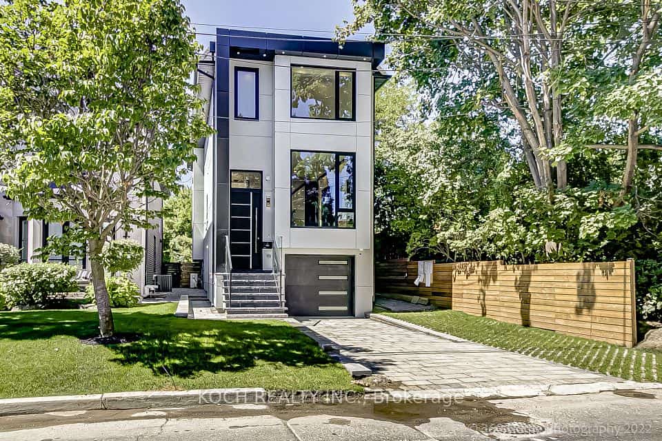184 Falkirk Street, Toronto, ON M5M 4K6