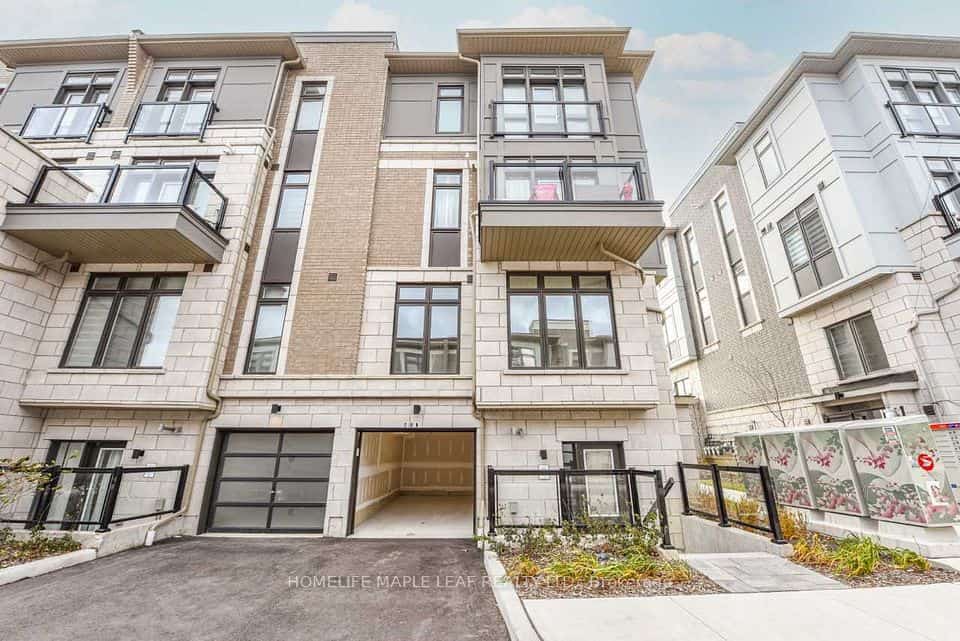 30 Halliford Place #206, Brampton, ON L6P 4R1