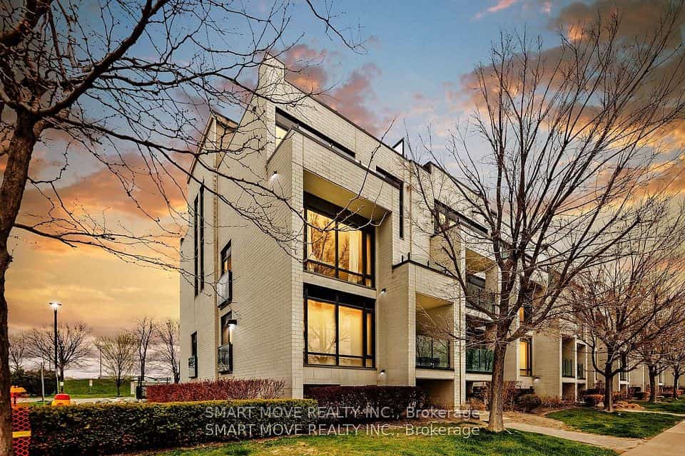 138 Widdicombe Hill Boulevard #716, Toronto, ON M9R 0A9