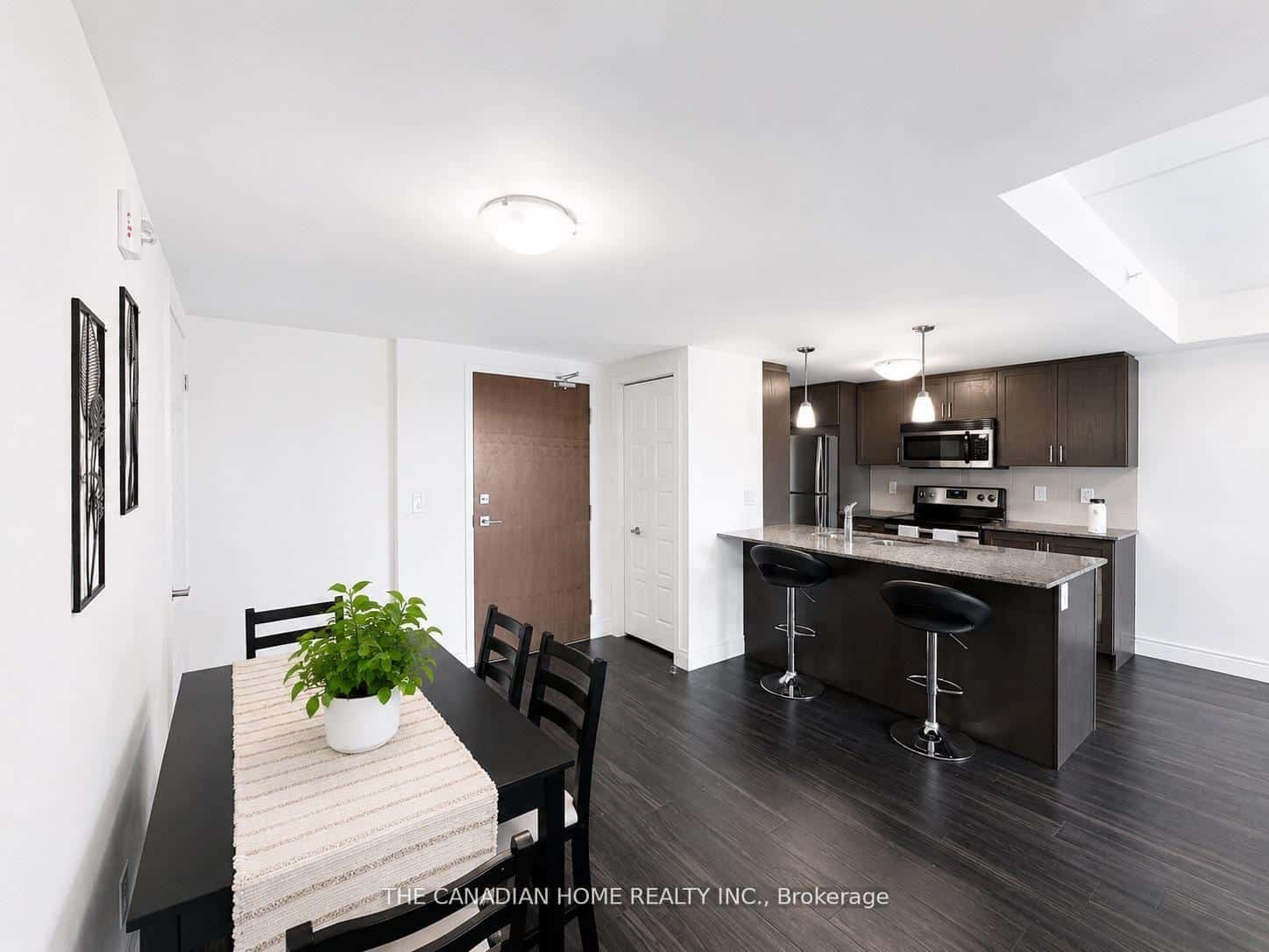 17 Kay Crescent #207, Guelph, ON N1L 0P1