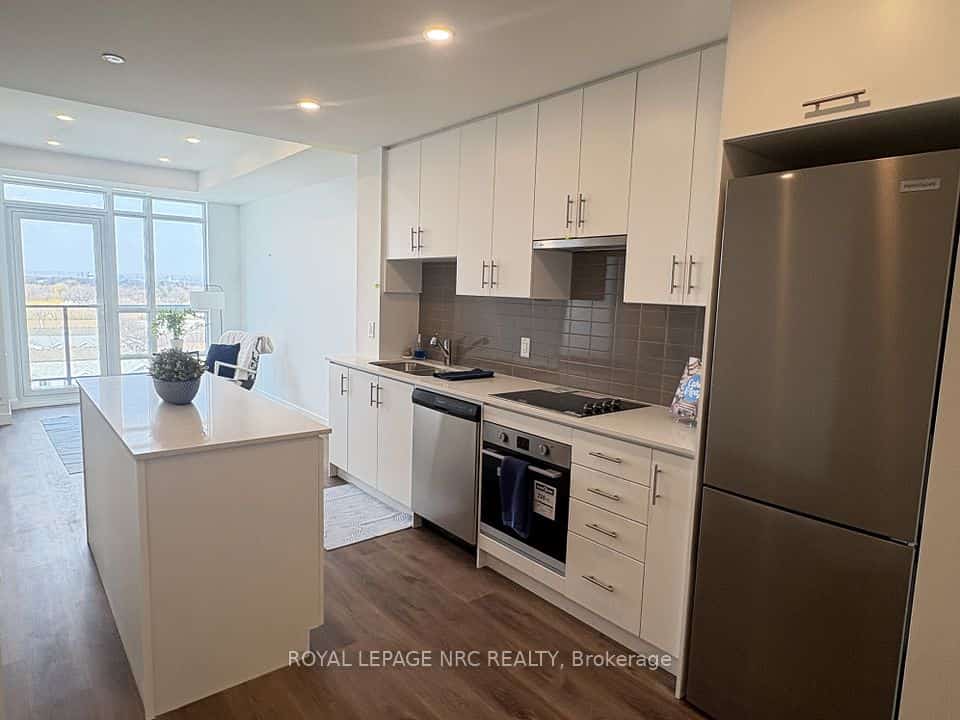 461 Green Road #921, Hamilton, ON L8E 0L5