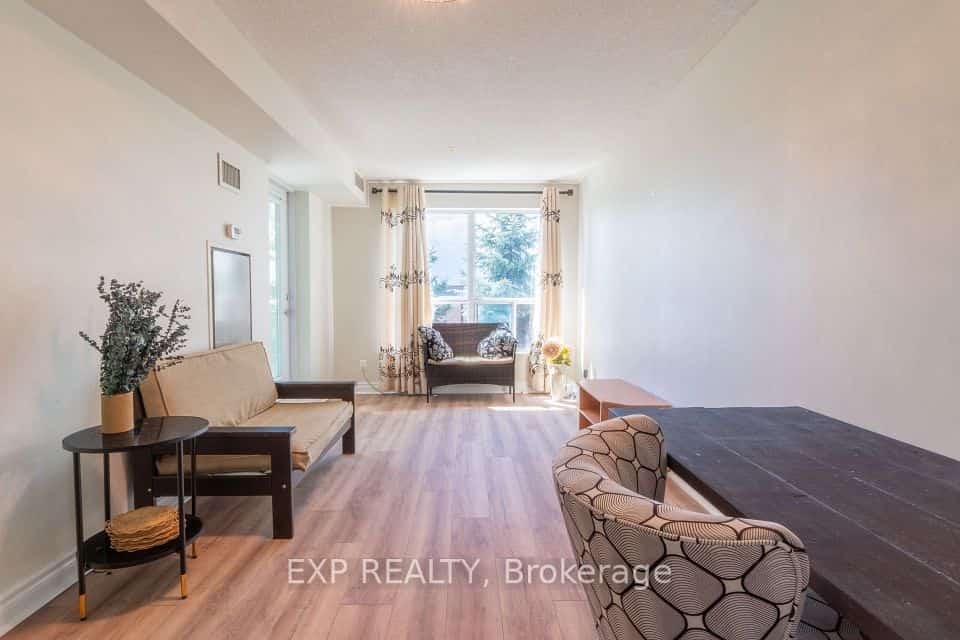 60 Fairfax Crescent N #221, Toronto, ON M1L 0E1