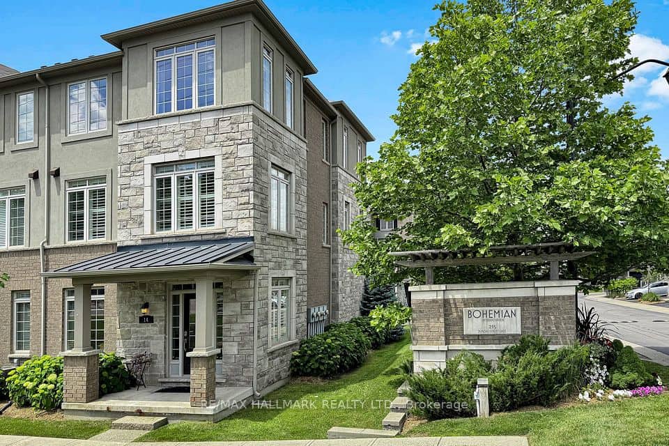215 Dundas Street E, Hamilton