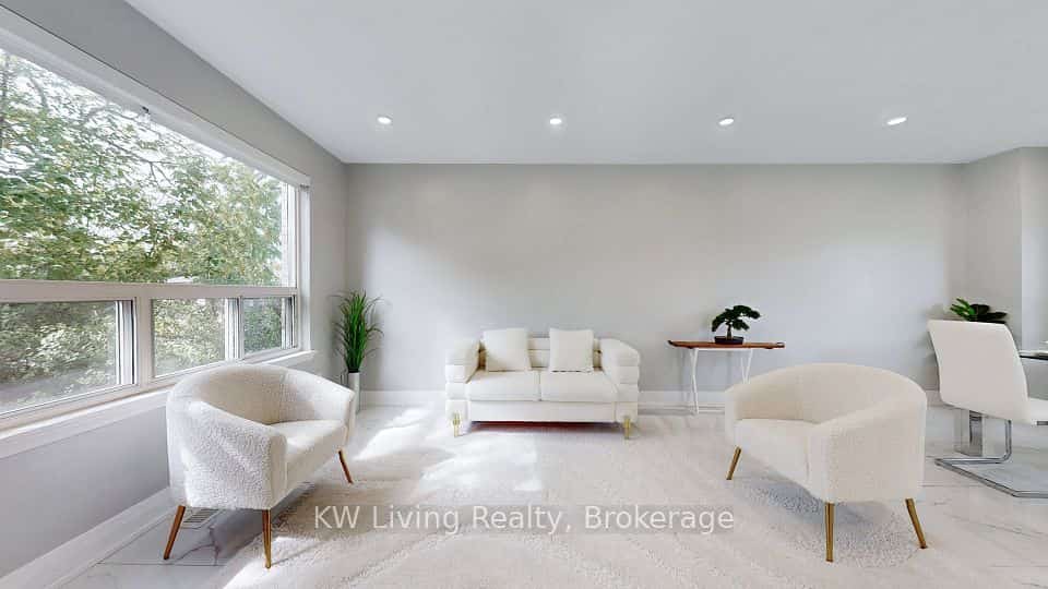 251 Mcconvey Drive, Richmond Hill, ON L4C 3K1