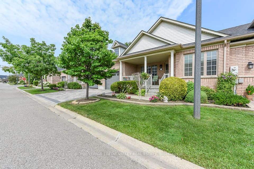 6 Ballerina Gardens, Brampton