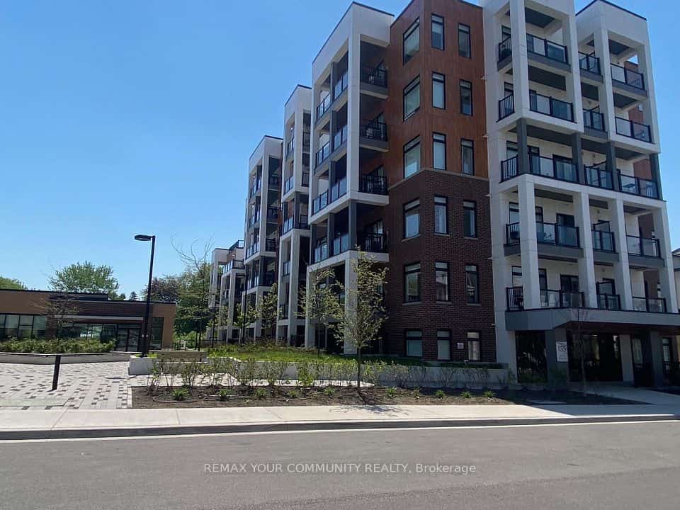 135 Cannon Jackson Drive #411, Toronto, ON M6M 0E1