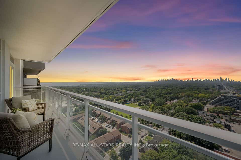 286 Main Street #2301, Toronto, ON M4C 0B3