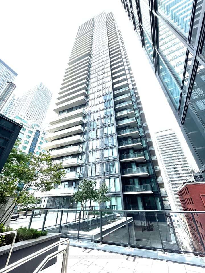 125 Blue Jays Way #1105, Toronto, ON M5V 0N5