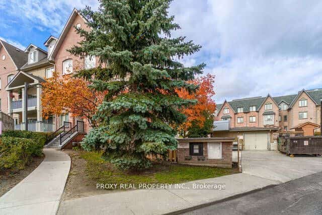75 Weldrick Road E #829, Richmond Hill, ON L4C 0H9