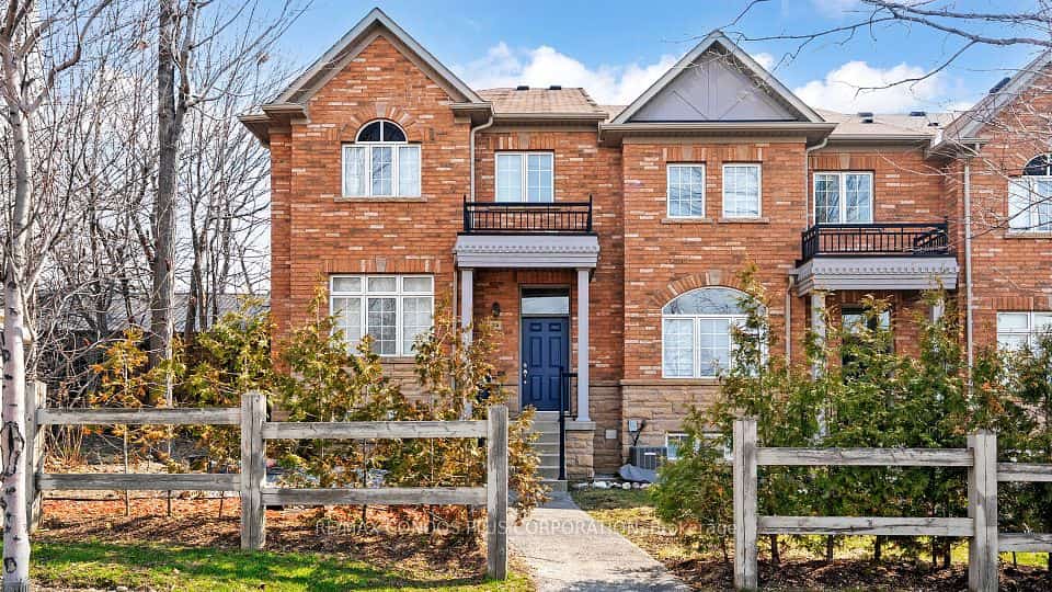 8777 Dufferin Street #22, Vaughan, ON L4J 8W3
