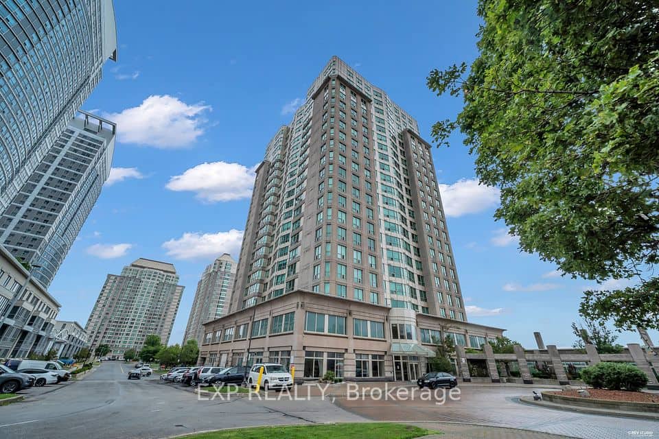 8 Lee Centre Drive N, Toronto
