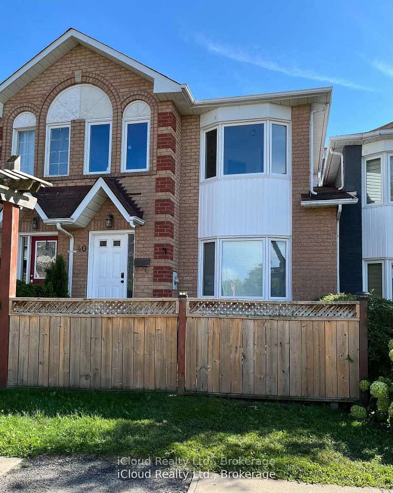 40 Glenashton Drive, Oakville, ON L6H 6G2