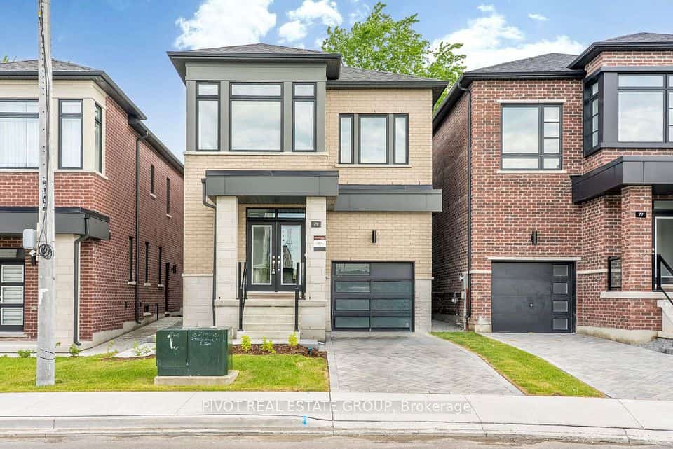 79 Danielle Moore Circle, Toronto, ON M1P 0G9
